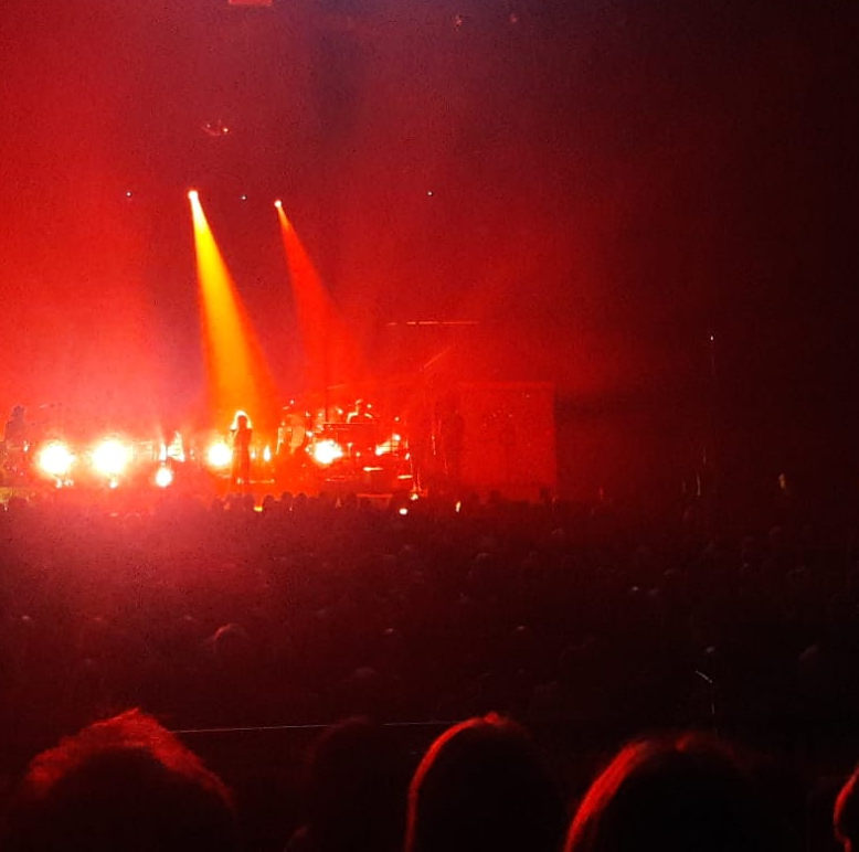Buehne Rot